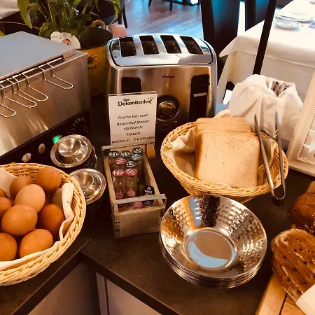 Hotel Der Dolomitenhof - Tristach 3*