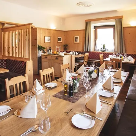 Der Dolomitenhof - Tristach 利恩茨