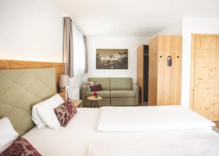 Hotel Der Dolomitenhof - Tristach