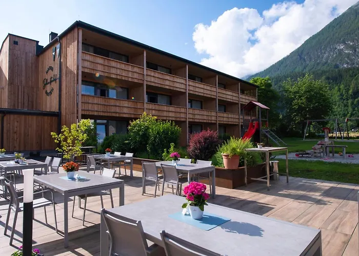 Der Dolomitenhof - Tristach Hotel